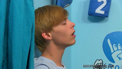 Приятный гей секс молодых парней