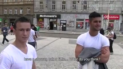 Прогулка для парня закончилась гей сексом