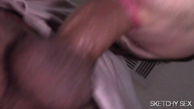 Футболисты дико трахают пассивных голубков в ротики