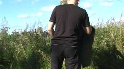 Солдат в увольнительном выебал лучшего друга в ротик