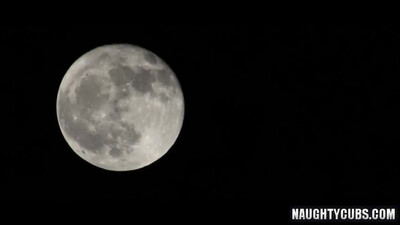 Горячая гей-оргия накачанных парней в неистовом групповом сексе