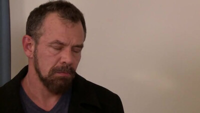Опытная пара геев устроила жесткую анальную порку в спальне