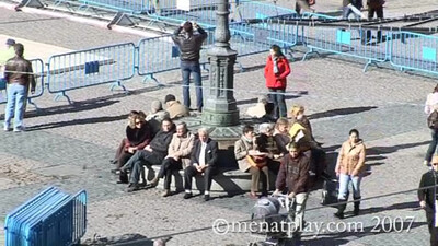 Зашел к старому другу за пивом и жадно отсосал его большой стояк