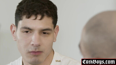Бастьян Карим, испанский подросток, был крещён в святом епитимии от гетеросексуального священника Джанни Джо