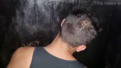 Тайная страсть в секретном уголке: невероятный опыт в Glory Hole